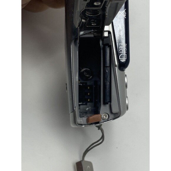 Canon PowerShot SD700 IS 6MP Digital Elph Camera  Battery Charger Sd Card READ - Picture 10 of 16